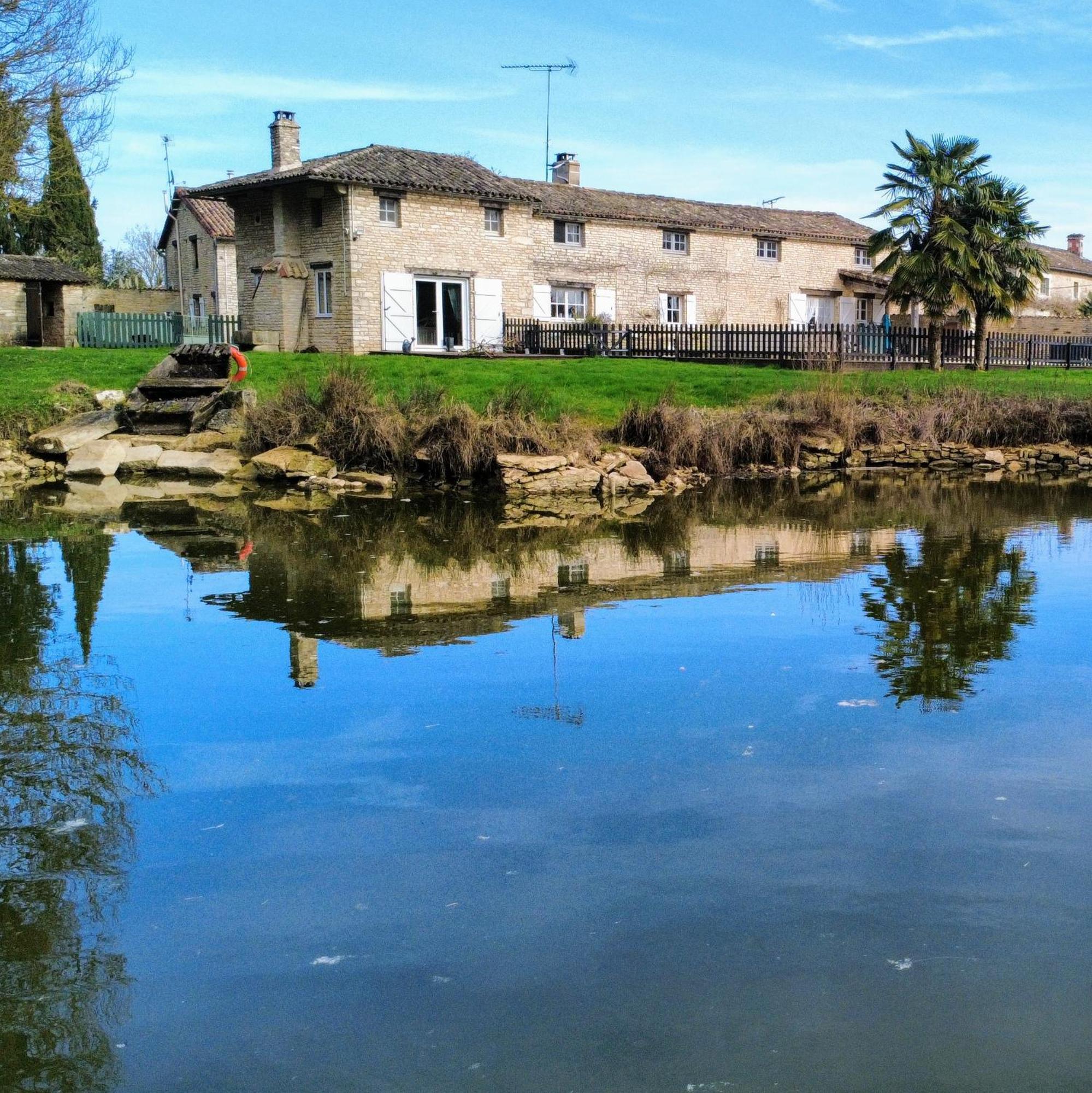 La Maison Du Petit Lac Messé Exteriér fotografie